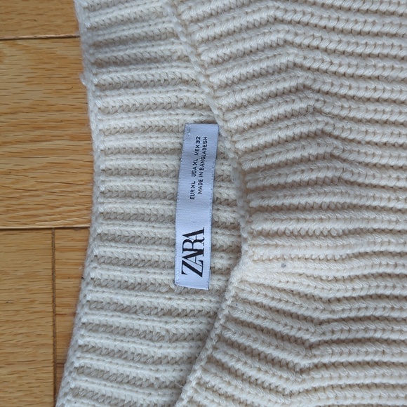 Zara Ribbed Cream Sweater - Picture 2 of 4